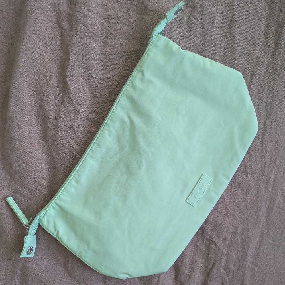 🌸 Athleta All About LARGE Cosmetic Pouch in Lighthouse Green NWT